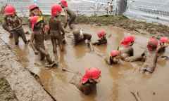 どろんこ祭り４の画像